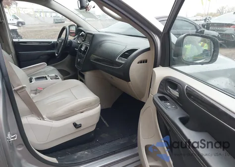 2013 Chrysler Town & Country Touring-L z USA, uszkodzony, nr VIN 2C4RC1CG3DR676919